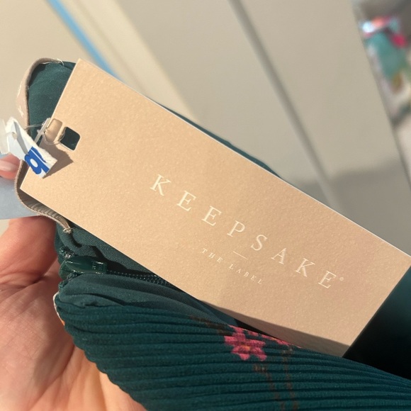 NWT Women’s Size Small Green Floral Plunge Neck jumpsuit - Picture 10 of 13